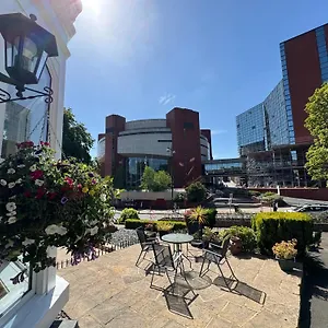 Nama-stay , Harrogate United Kingdom